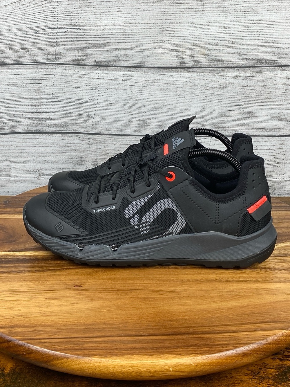 Adidas Five Ten Trailcross LT Lightweight Mountain Biking Shoe FV4720 Womens 8.5
